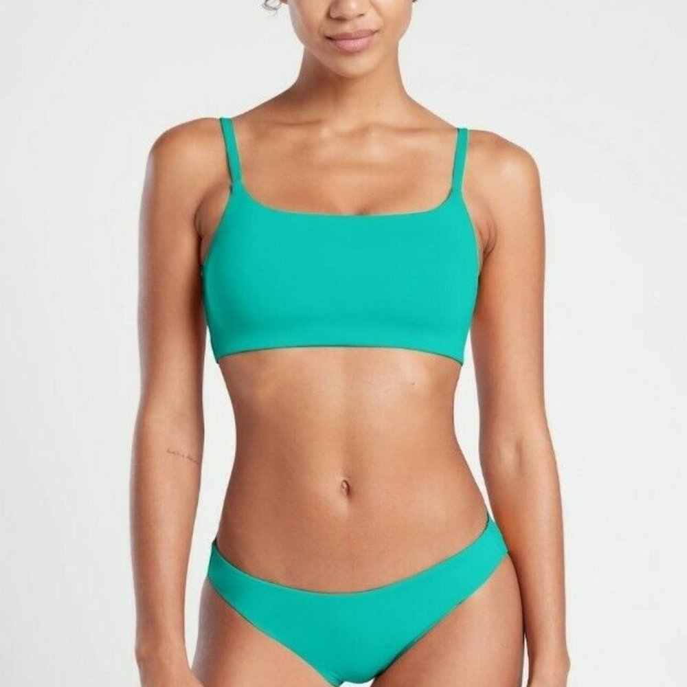 Athleta Medium D/DD Aruba Teal Scoop Bikini Top NWOT